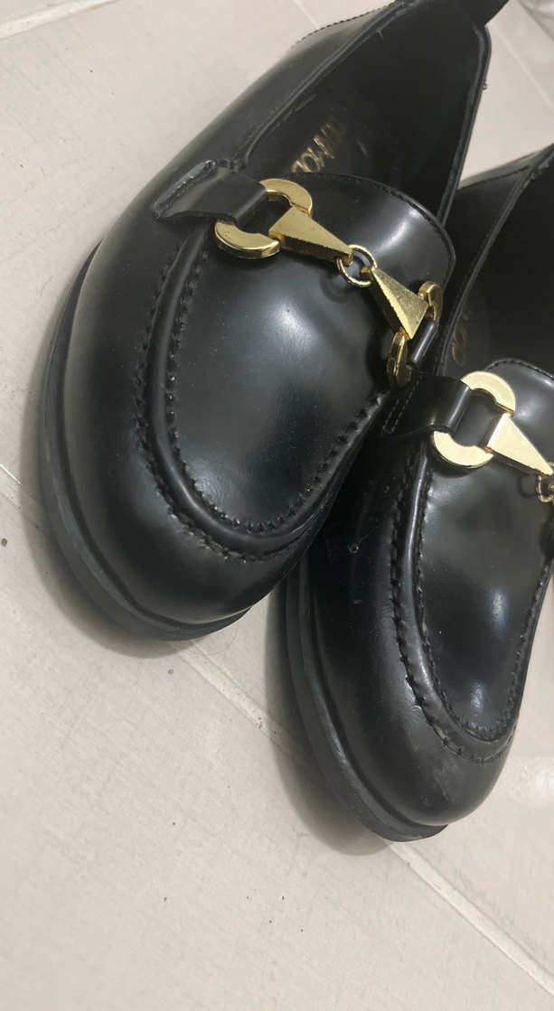 Altın Tokalı Siyah Deri Kadın Loafer - Görsel 4