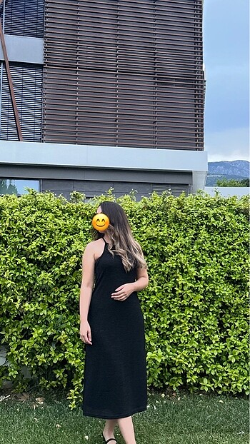 Siyah halter yaka astarlı elbise