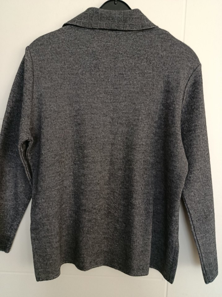 Gri Düğmeli Yün Kadın Kazak - Görsel 3