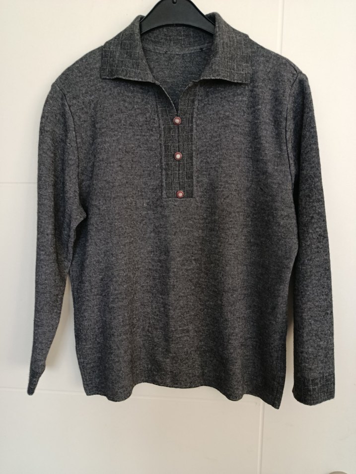 Gri Düğmeli Yün Kadın Kazak - Görsel 2