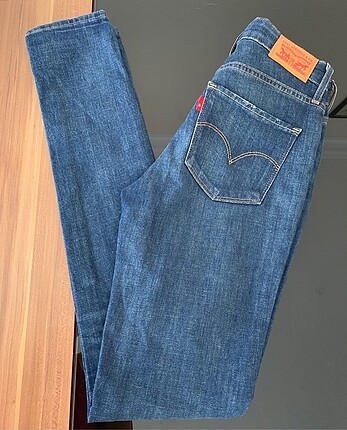 Levis 721 high rise jean