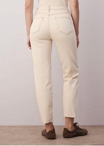 Ekru kadın mom jean - Görsel 3