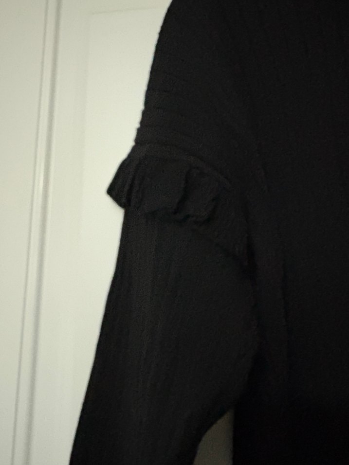 Uzun Kollu Siyah Pileli Uzun Elbise - Görsel 2