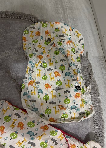 Renkli Baskılı Bebek Battaniyesi Kulaklı Kapüşonlu - Görsel 3