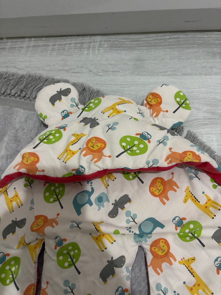 Renkli Baskılı Bebek Battaniyesi Kulaklı Kapüşonlu - Görsel 4