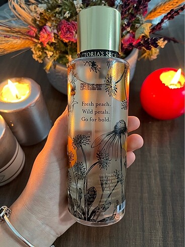 Victoria s Secret Victoria?s Secret Daring Peach Daisy