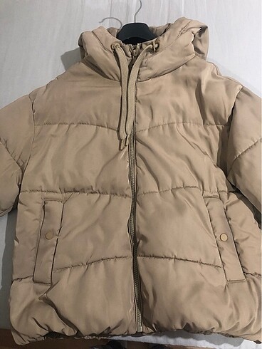 PULL BEAR MONT