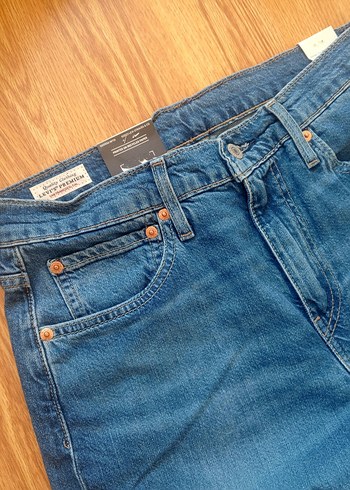 Levi's slim taper yeni sezon 31/32 size Erkek Mavi slim Fit Jean - Görsel 2
