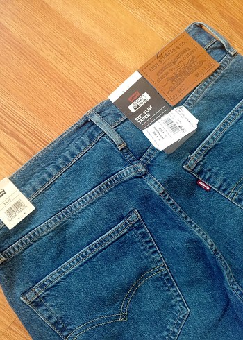 Levi's slim taper yeni sezon 31/32 size Erkek Mavi slim Fit Jean - Görsel 4