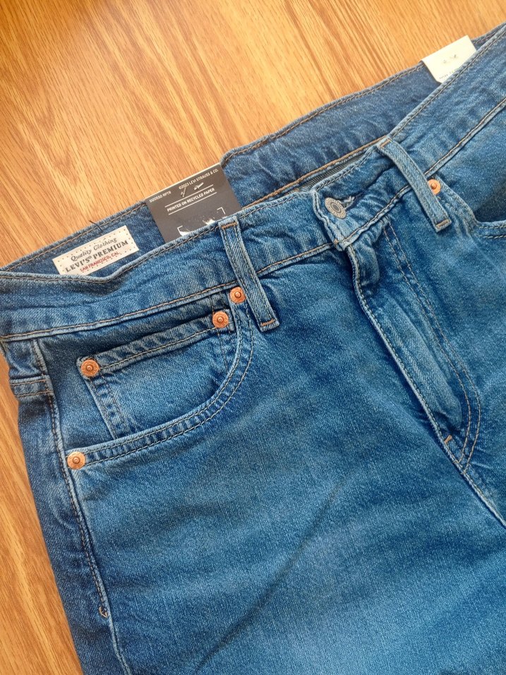 Levi's slim taper yeni sezon 31/32 size Erkek Mavi slim Fit Jean - Görsel 2