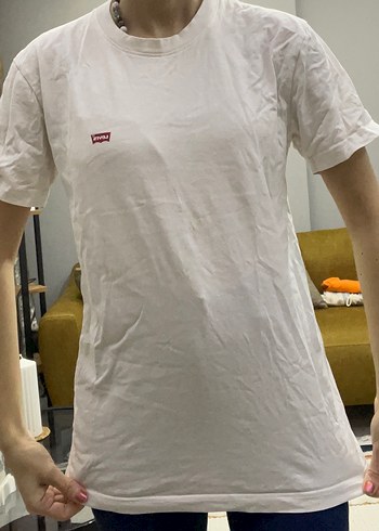 Levis Beyaz Kadin Kisa Kollu Tisort