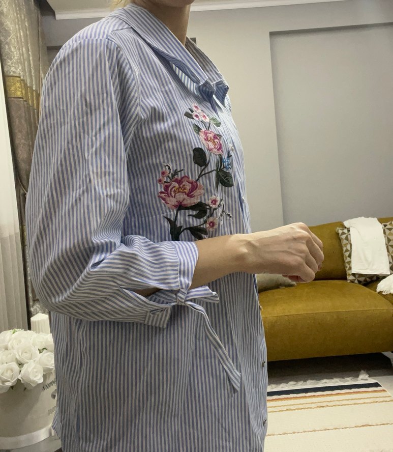 Mavi Çizgili Nakışlı Kadın Gömlek - Görsel 2