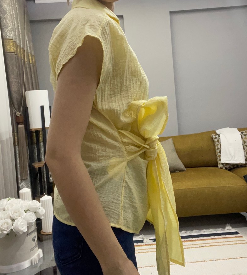 Sarı Keten Drapeli Kolsuz Kadın Gömlek - Görsel 3