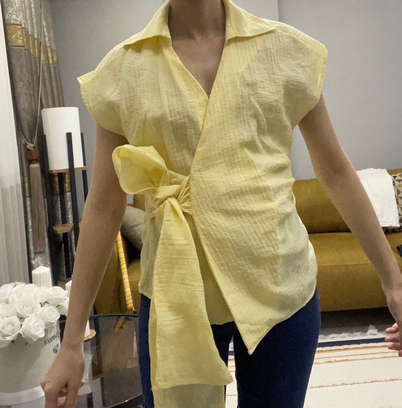 Sarı Keten Drapeli Kolsuz Kadın Gömlek - Görsel 2