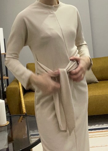 Uzun Kollu Beyaz Keten Uzun Elbise - Görsel 3