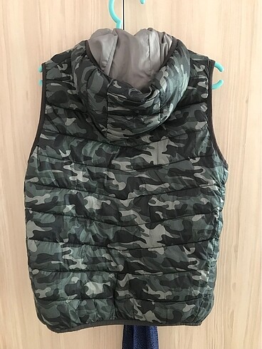 11-12 Yaş Beden çeşitli Renk Zara yelek.