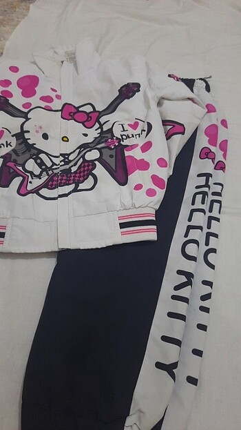 Hello kitty yağmurluk takim 