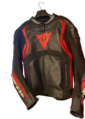 Dainese motorcu montu