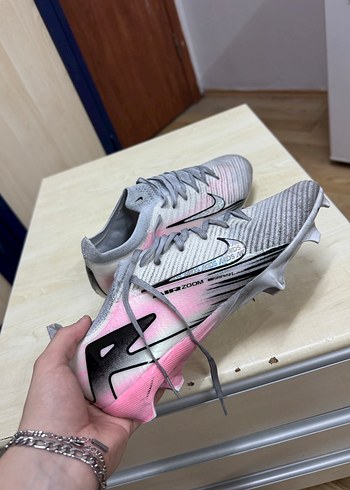 42 Beden Nike Krampon