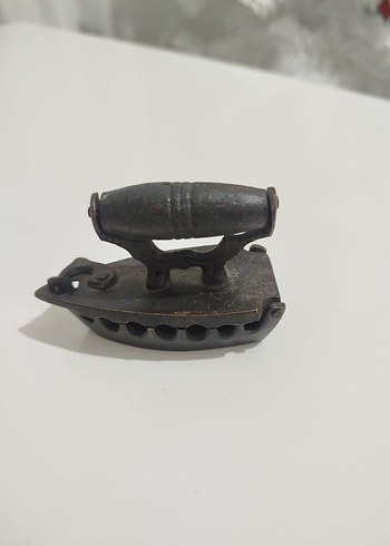 Klasik Siyah Döküm Ütü antika - Görsel 2