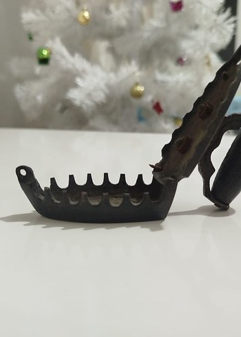 Klasik Siyah Döküm Ütü antika - Görsel 4