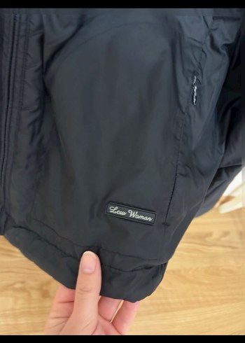 Kapüşonlu Fermuarlı Kadın Siyah Yağmurluk - Görsel 2