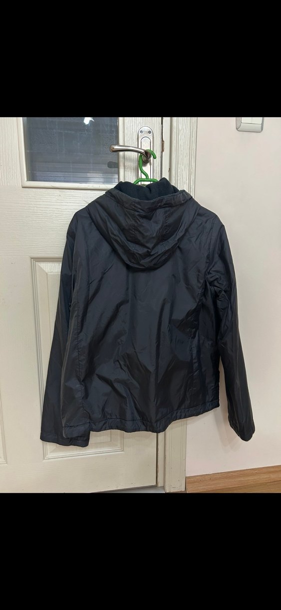 Kapüşonlu Fermuarlı Kadın Siyah Yağmurluk - Görsel 3