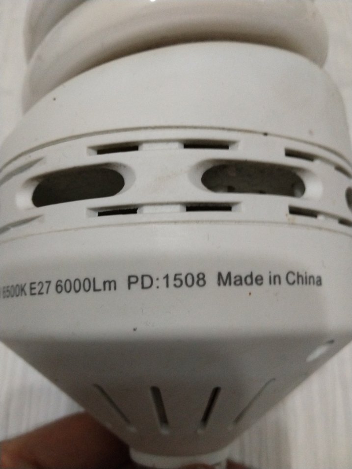 Beyaz Spiral Tasarımlı Ampul - Görsel 3