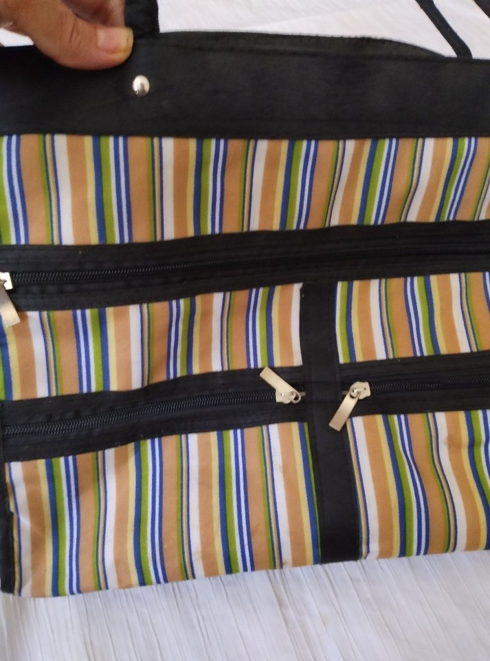 Çok Bölmeli Çizgili Kadın Çantası - Görsel 2