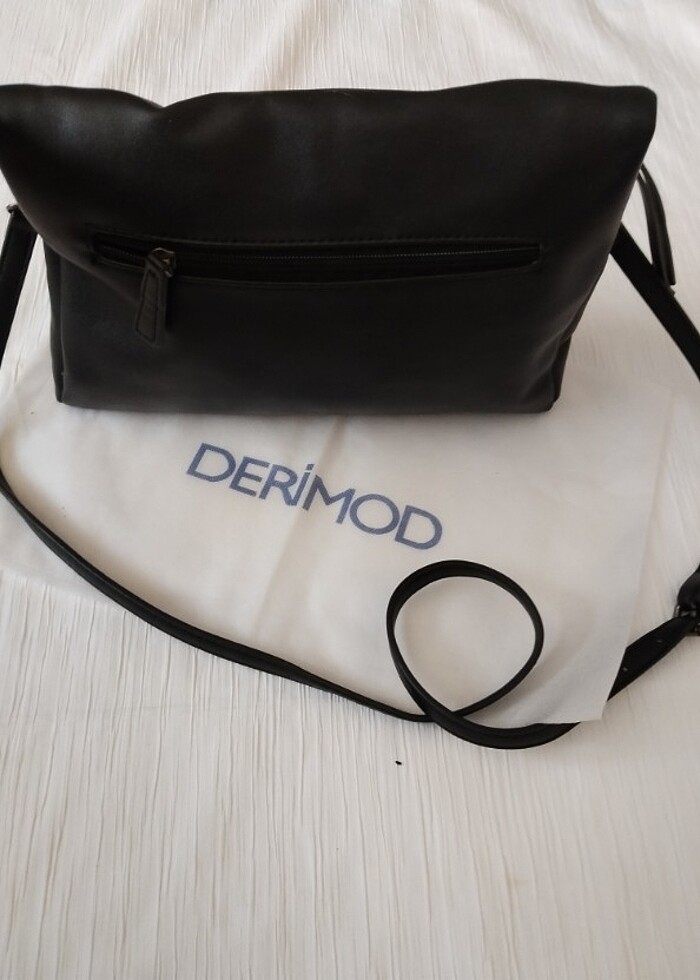 Orijinal derimod askılı çapraz çanta - Görsel 2