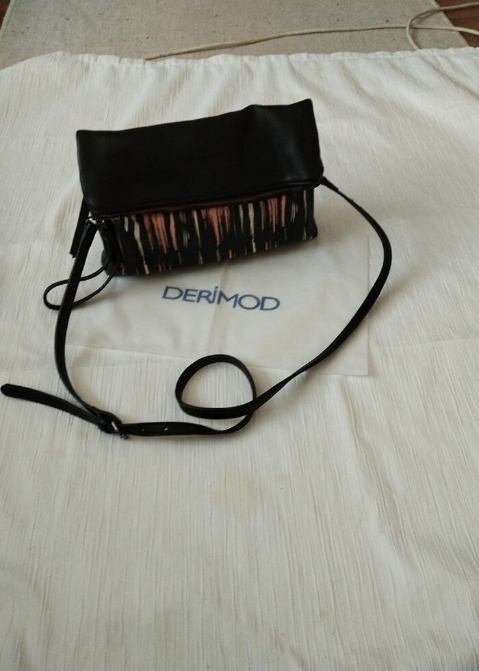 Orijinal derimod askılı çapraz çanta - Görsel 5