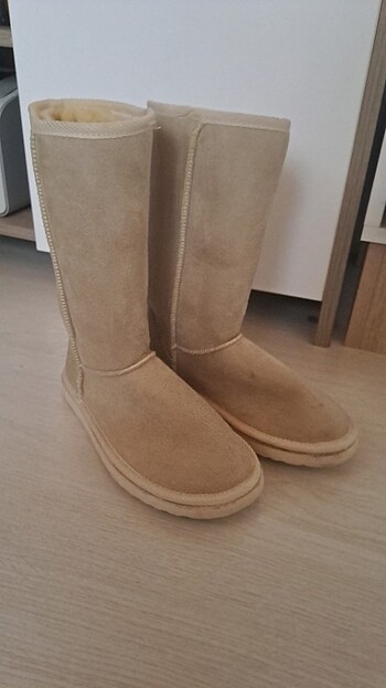 UGG ayakkabı