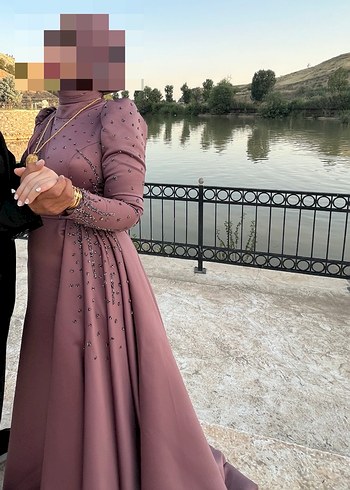 44 Beden Uzun Kollu Mor Drapeli Abiye Elbise