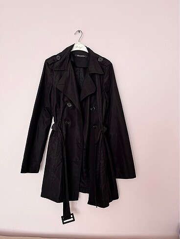 m Beden Trenchcoat
