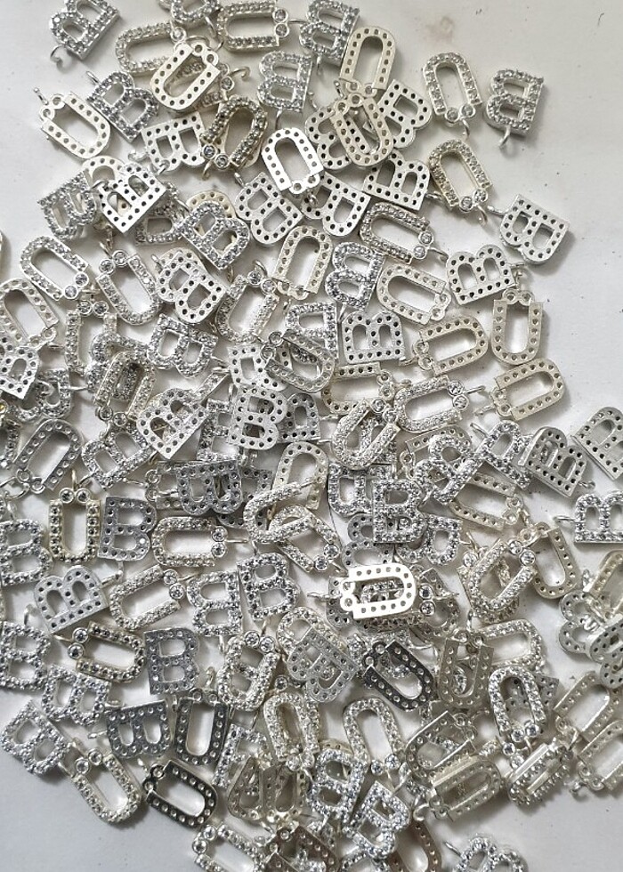 Gümüş harfler var açıklamayı okuyun lütfen - Görsel 4