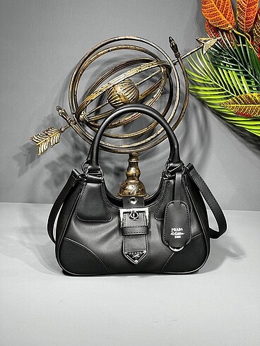 Prada Moon
