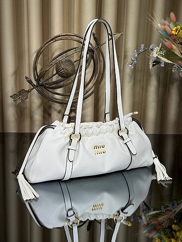  Beden MIU MIU Joie Napa Medium
