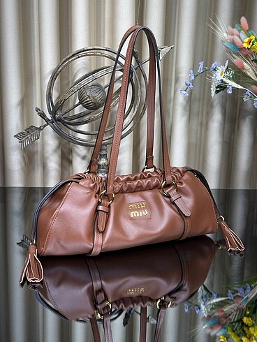  Beden çeşitli Renk MIU MIU Joie Napa Medium
