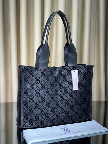 VİCTORIAS SECRET BEAUTY TOTE BAG