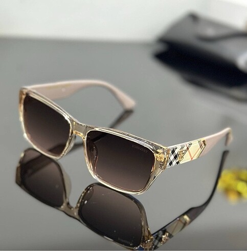  Beden Burberry