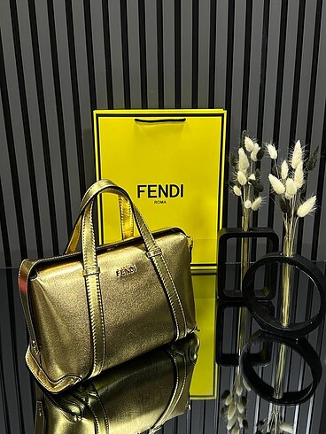 Fendi FENDİ