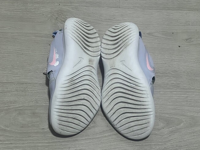 Nike ORJİNAL NİKE SPOR AYAKKABI 30. NUMARA