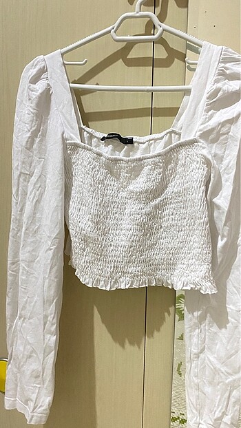 Beyaz crop top