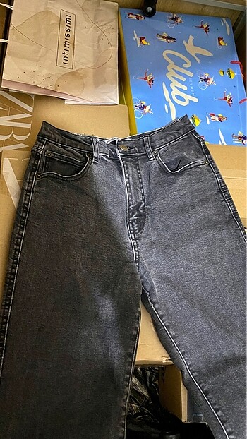 Pull and bear straight fit jean