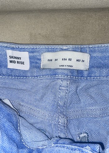 34 Beden Yeni Bershka Kadın Mavi Denim Yırtık Dar Kesim Jean