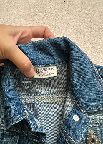 LC Waikiki Kız Çocuk Nakışlı Koyu Mavi Denim Ceket