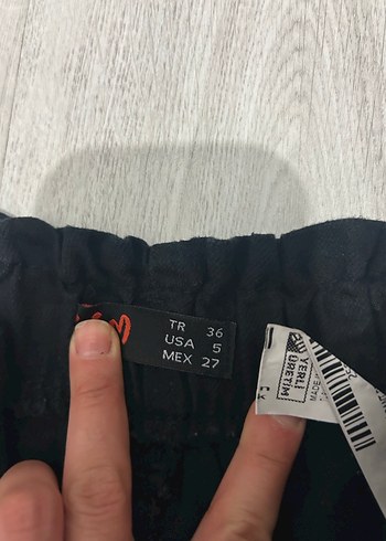 s Beden Kadın Siyah Kemerli Kumaş Pantolon
