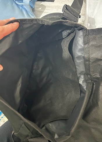 Kadın Siyah Fermuarlı Sırt Çantası - Görsel 2