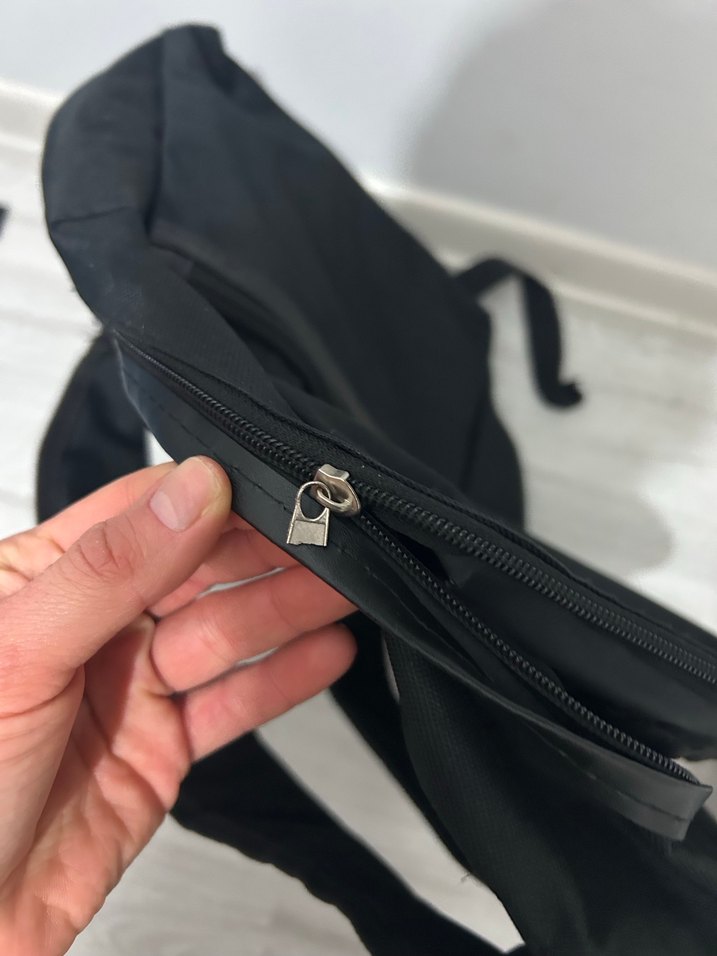 Kadın Siyah Fermuarlı Sırt Çantası - Görsel 3