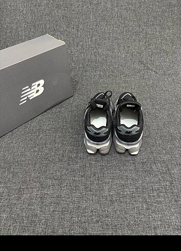 36 Beden New Balance 9060